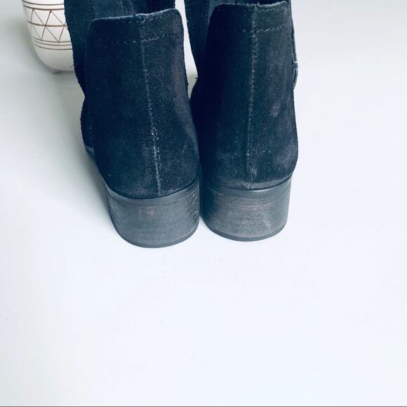 Coconuts 'Pronto' Women's 6 Side Cut Boho Black Suede Bootie - Picture 6 of 8